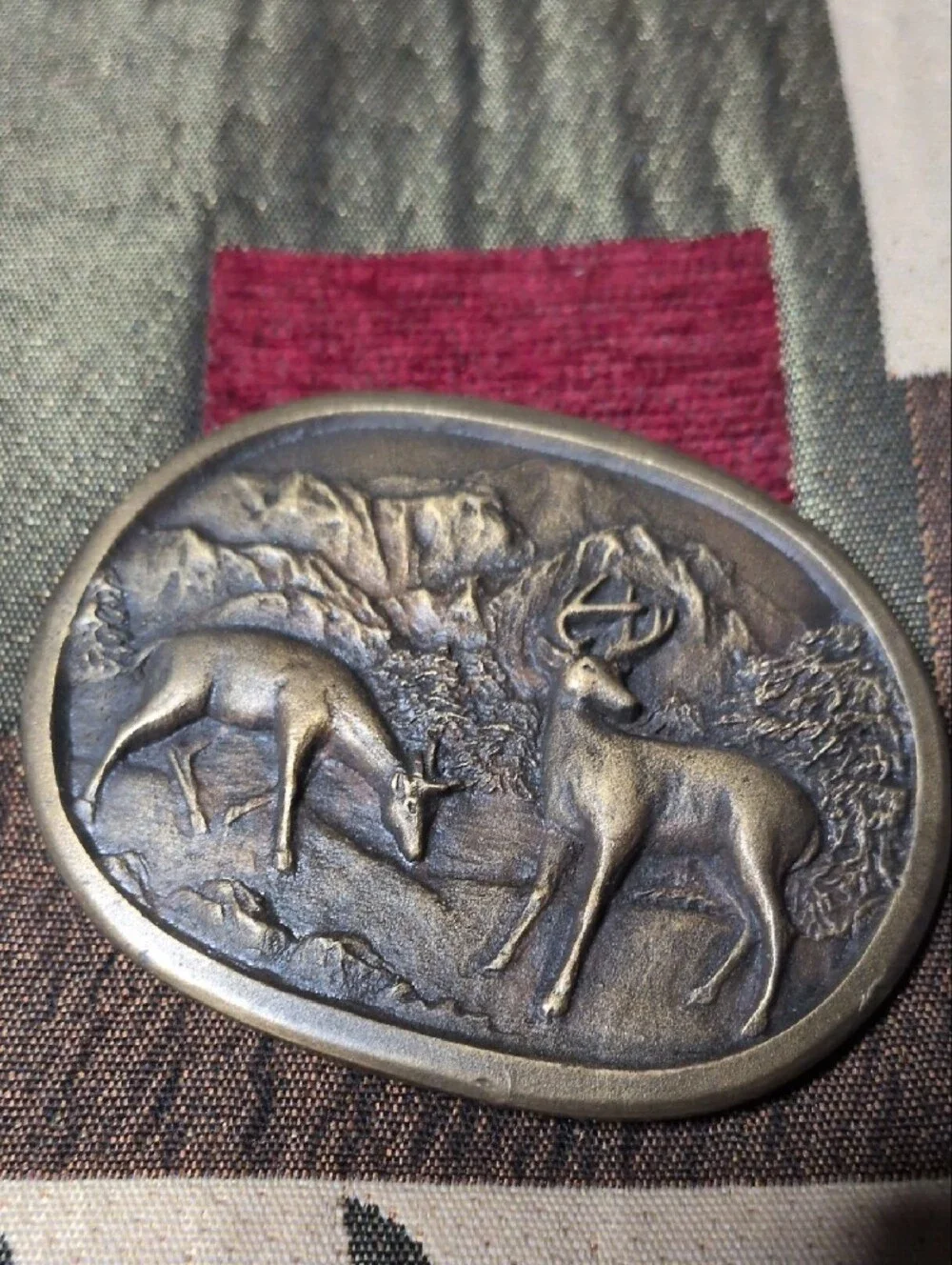 Vintage Bronze Tone Deer Relief Belt Buckle - Brown